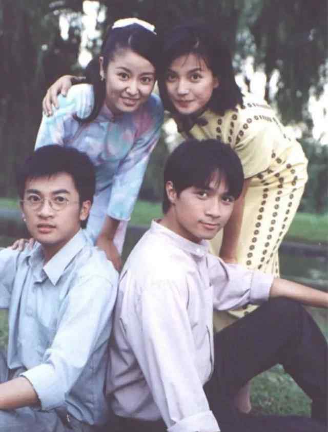 情深深雨蒙蒙赵薇 《情深深雨濛濛》翻拍，新老演员对比，赵丽颖能演出赵薇的感觉？