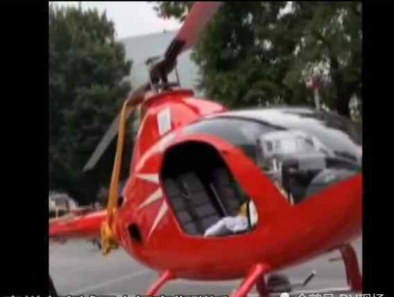 罗特威直升机 惠州：闹市中推行私人直升飞机 7米螺旋桨卡在小巷堵塞交通