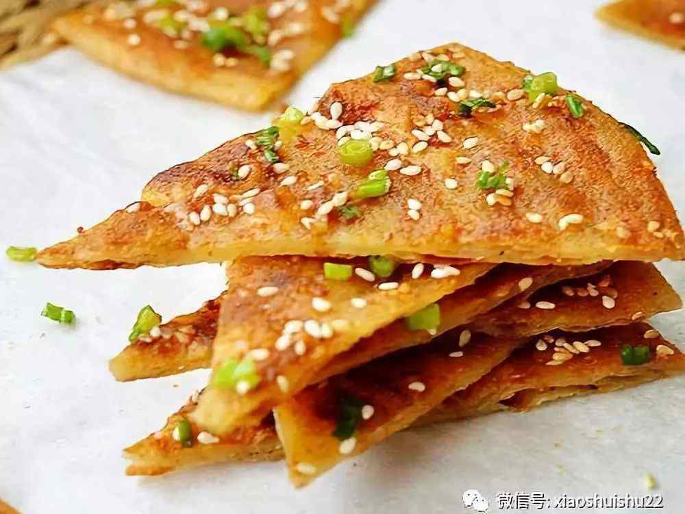 早餐饼的做法大全家常 街头小吃酱香饼的家常做法，外酥里嫩，酱香诱人，最适合孩子早餐