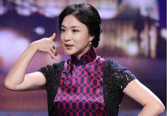 金星为什么不能生孩子 金星说一生最大的遗憾，自己不能生孩子，却一下子领养了3个