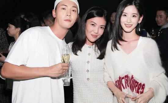 奶茶妹妹是谁 章泽天跟谁睡过 章泽天为什么被叫奶茶