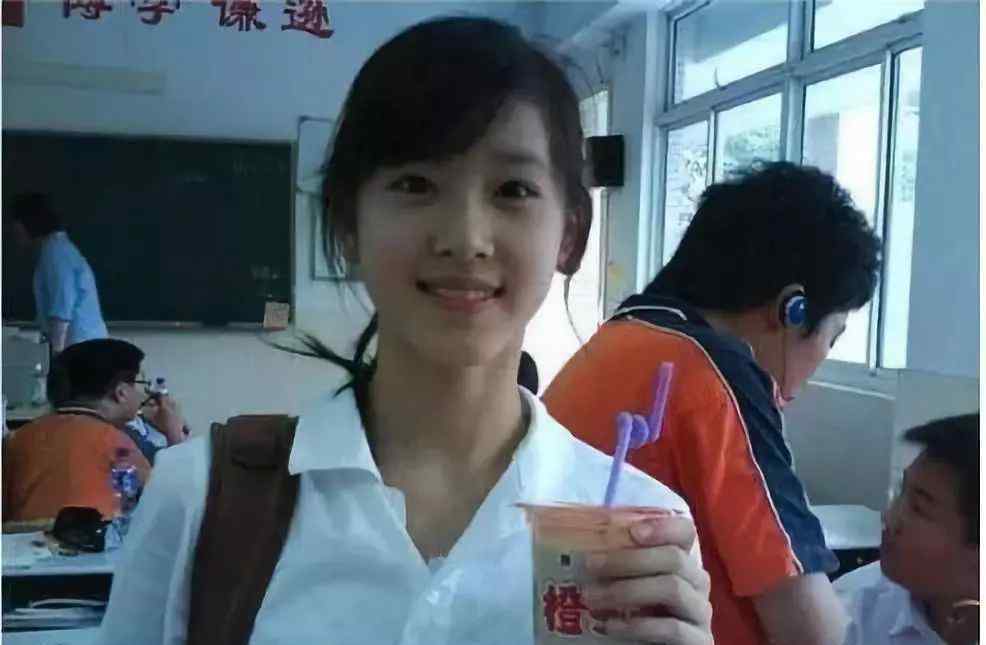 高晓松炮轰清华学霸 奶茶妹妹章泽天：人生无赢家