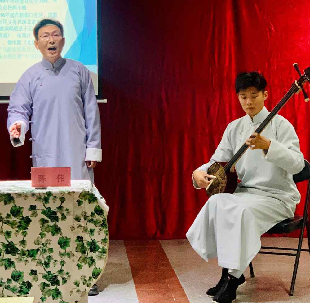 北京小曲 地安门外响起北京小曲儿 京城余韵勾起故园乡愁