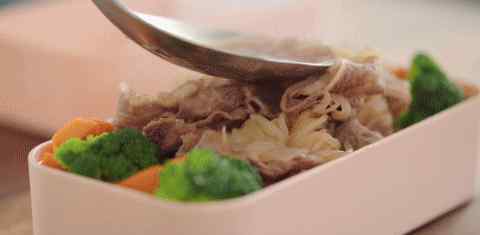 日式肥牛饭的做法 日式肥牛饭，在家里10分钟就搞定，别再去吉野家了