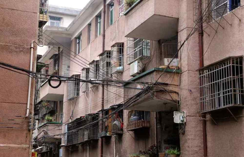 西安房价即将暴跌告急 全国楼市爆冷，西安房价也开始大跌了？