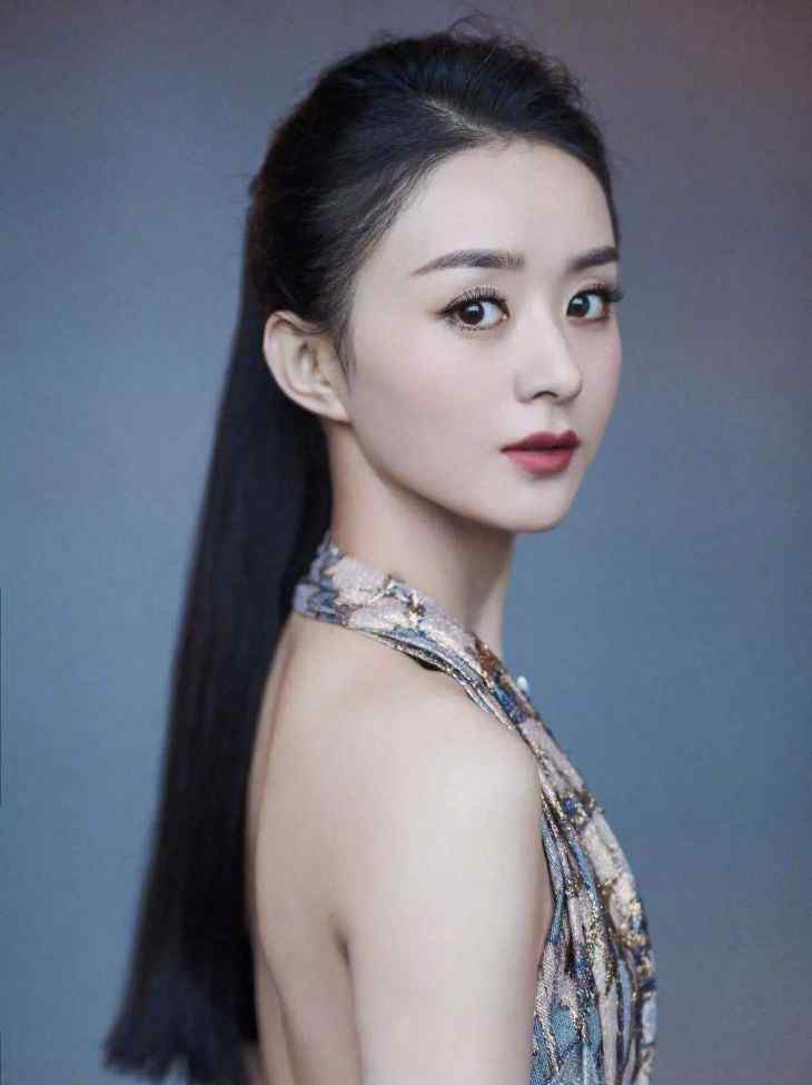 naieve 赵丽颖少女感示范，谁说高马尾是巴掌脸的专利？