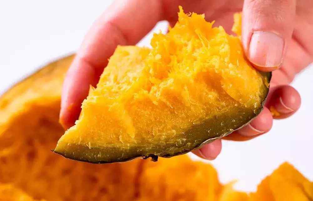 甜栗南瓜 甜糯紧实的板栗味南瓜，越放越甜， 像糖炒栗子般香糯！