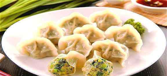 速冻饺子怎么蒸 《美食大揭秘》：速冻水饺是怎样做成的