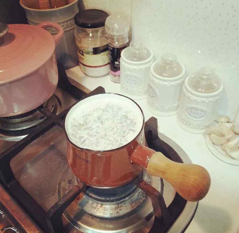 如何自制奶茶 在家自制奶茶，如何达到奶茶店的水准？