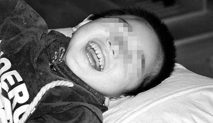脑瘫的病因是什么 “小儿脑瘫”病因是什么？婴儿6个月后有这些症状，可能是患病了