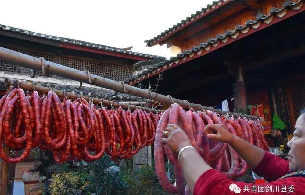 昆明宣威杀猪饭 又到云南人吃杀猪饭的时候！各地杀猪饭大PK，你最爱哪的？