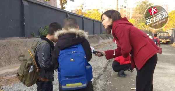 家长打老师 长沙一家长打了老师一巴掌后，整个年级都乱套了！教育局介入调查