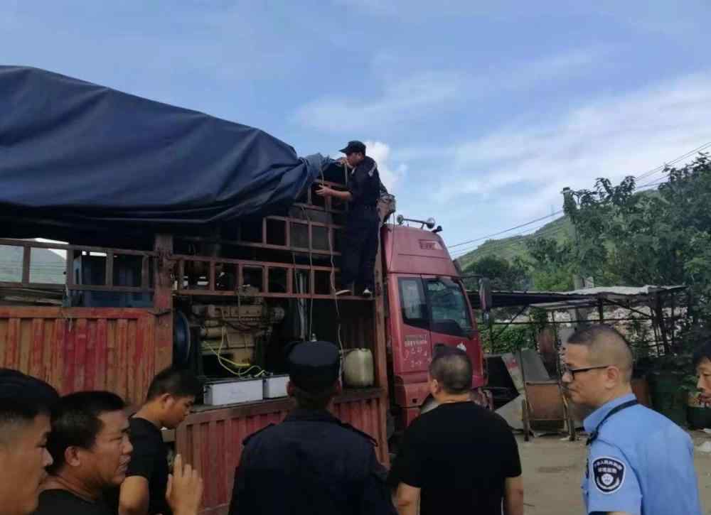 养牛厂 人才 养牛场内惊现造粒车间，塑料厂老板骚操作不断！