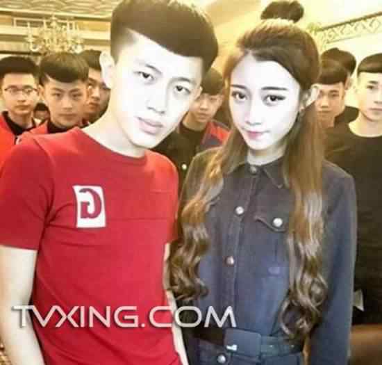 小伊伊快手主页 快手红人小伊伊近况 小伊伊微博 资料