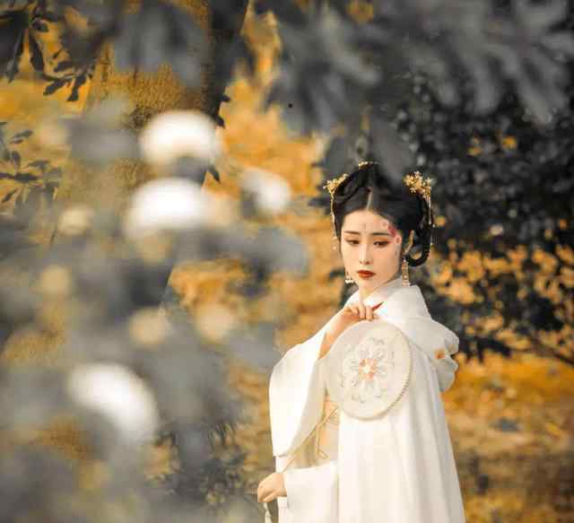 元好问代表作 元好问最有名的8首诗，如今读来依然朗朗上口，令人印象深刻