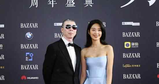 冯小刚白斑病 冯小刚的脸怎么治好的 冯小刚白斑病怎么没了