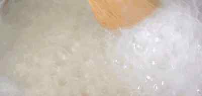 电压力锅蒸米饭放多少水 实用丨煮粥应放多少米和水？教你量出米水比例