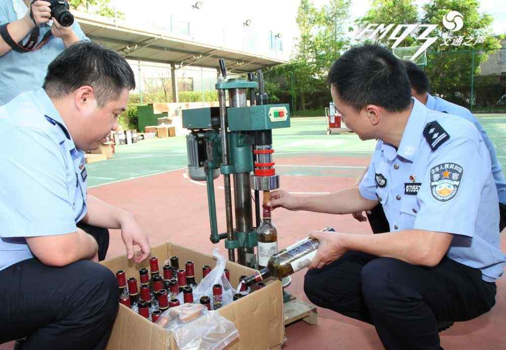 高档红酒 抓了12个人！30元低质酒液 “变身”5000元高档红酒