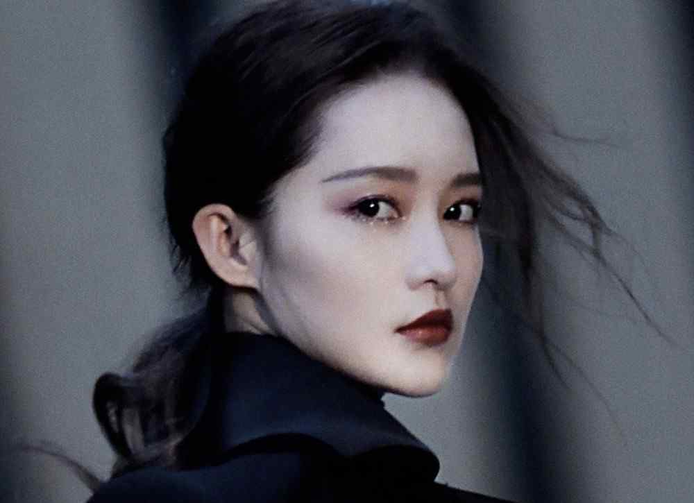 李沁体重 李沁自曝体重，90斤已是最胖的时候，女明星为了上镜好看真是拼了！