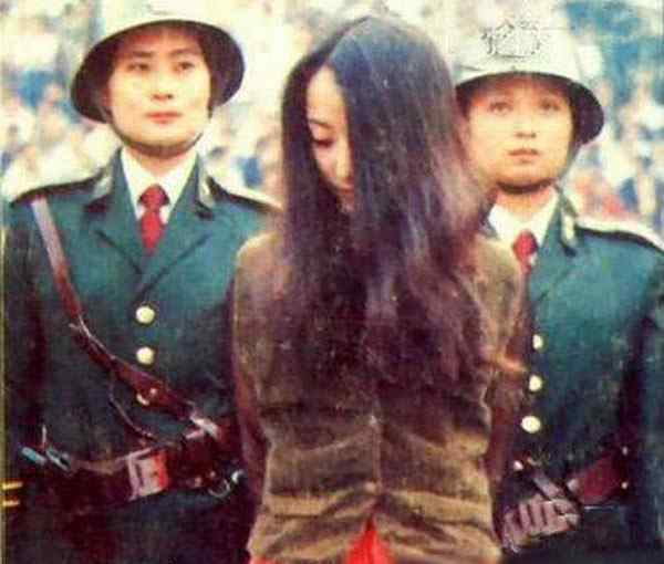 liumang 83严打的女流氓翟曼霞照片，1983全国严打的原因是什么？