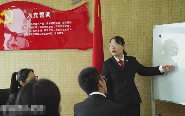 郭娜 徐州最美法官郭娜：雷厉风行业兴起 巾帼不乏英雄气