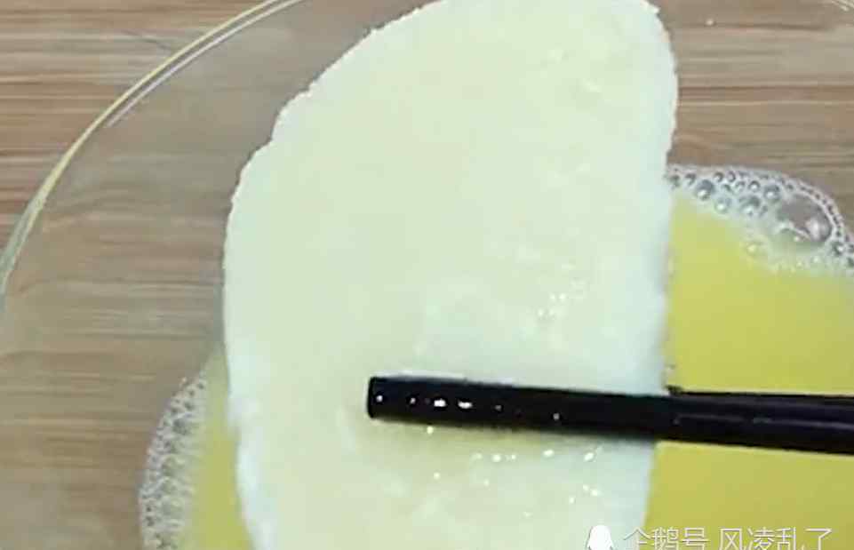 油炸馒头 油炸馒头片时，怎么做馒头酥软“不吸油”？大厨教你炸制馒头窍门