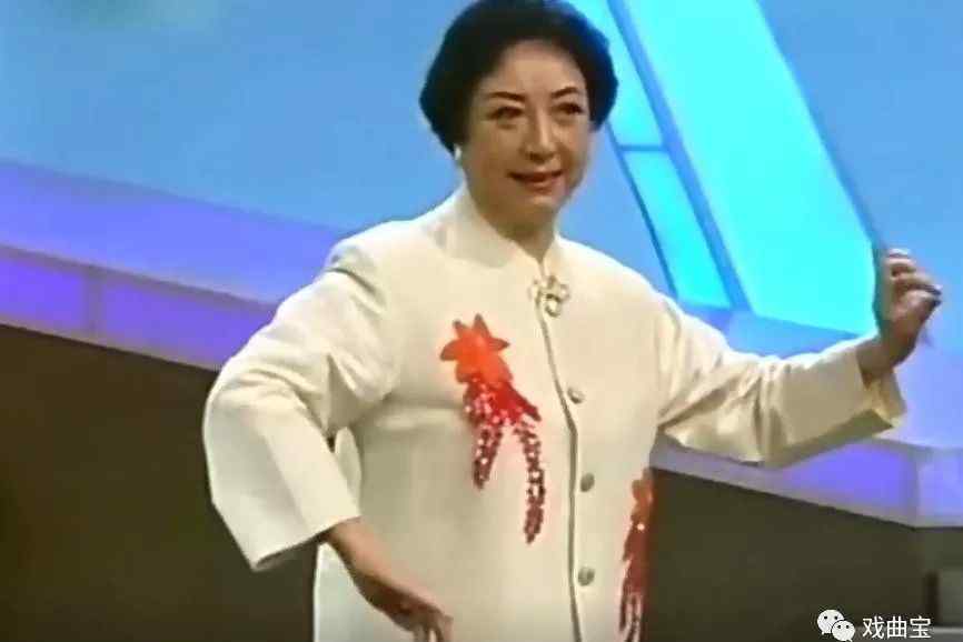 杜近芳白蛇传 “东方皇后”杜近芳，62岁携《白蛇传》再登台！