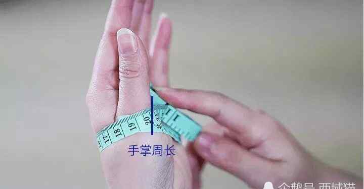 和田玉手链 和田玉手镯不会戴？只有这样戴才能带来好运！