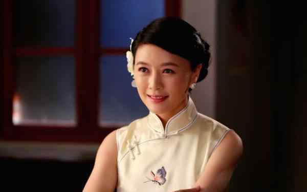 徐明章子怡 曾打败章子怡夺影后，31岁嫁豪门8年继承百亿，守寡6年44岁如少女