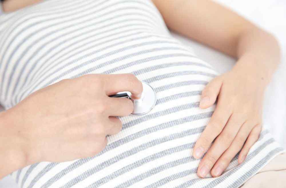 月经期竟然怀孕了 女子怀孕8月浑然不知，结果医院一查惊呆：宫颈癌……