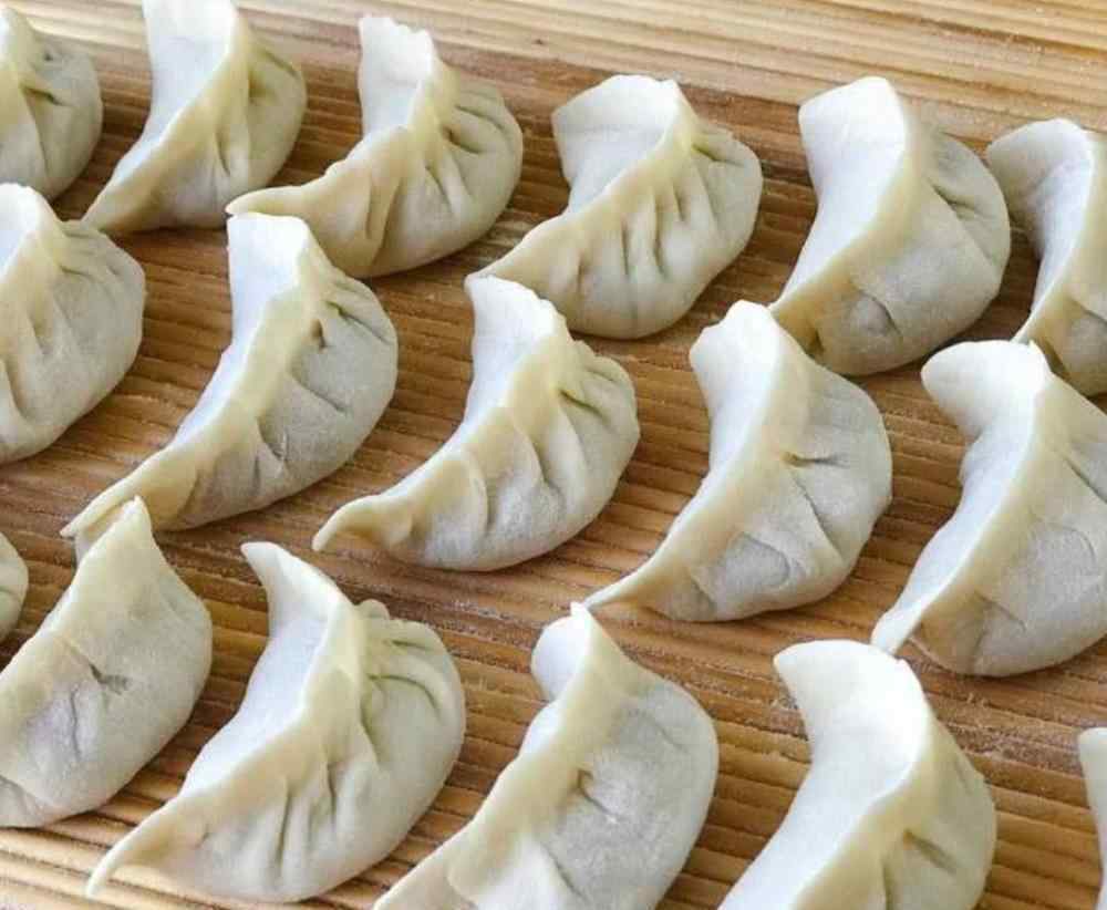 包饺子和面用冷水还是热水 包饺子和面，用热水还是冷水？70％的人做错了，难怪饺子不好吃