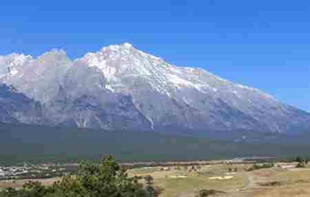 玉龙雪山海拔高度 玉龙雪山为何无人登顶？