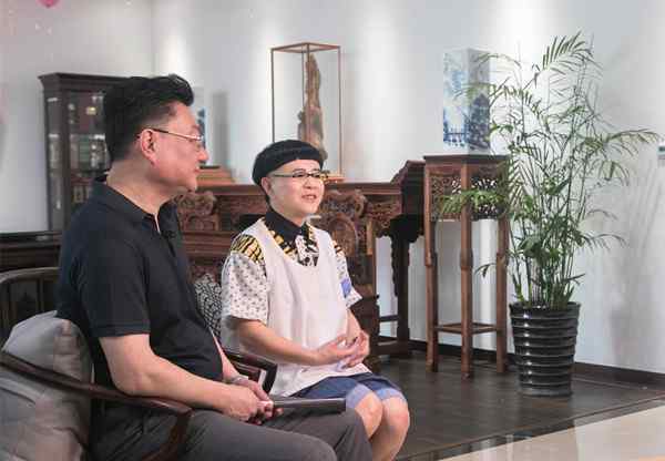 王宁刘纯燕 王宁与大学女神合唱惹刘纯燕醋意大发，婚后30年夫妻感情一目了然