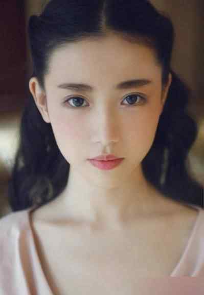 张辛苑素颜 张辛苑为什么叫母神？张辛苑未ps照太吓人图片