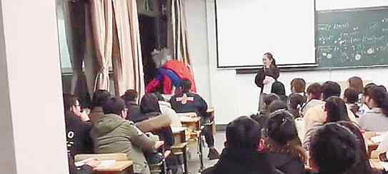杀马特安子轩 杀马特是什么时候开始流行的？回顾杀马特主播闹课堂视频杀马特是什么时候开始流行的？回顾杀马特主播闹课堂视频
