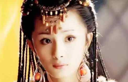 王昭君杨幂版 本以为杨幂、王丽坤的“王昭君”够惊艳，当看到李彩烨版本：神还原！