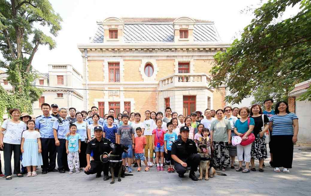 朝内81号为什么不拆 朝内81号废弃中为什么不拆了，警察曾辟谣这里闹鬼纯属谣言