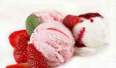草莓冰激凌的做法 草莓冰淇淋 最简单的草莓冰淇淋做法