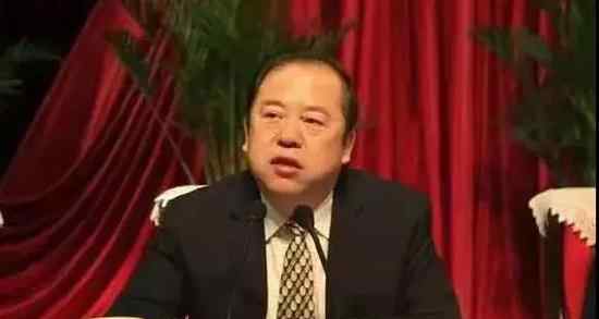 莫涓 厅官大搞钱权交易还办假身份证 落马后牵出9名下属