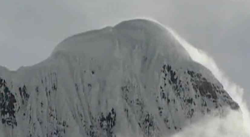 珠峰上的灵异事件 梅里雪山灵异事件， 这里为什么被明令禁止攀登？