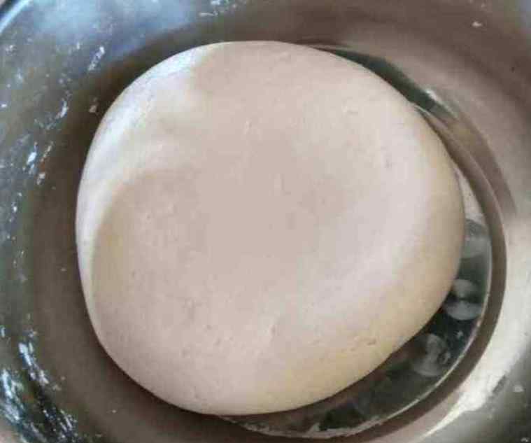 饺子面用冷水还是热水 包饺子和面，用热水还是冷水？70％的人做错了，难怪饺子不好吃