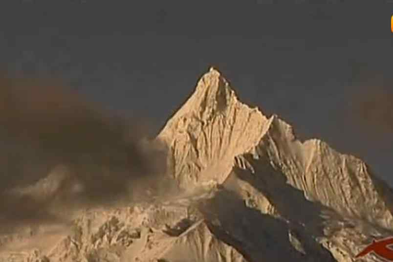 珠峰上的灵异事件 梅里雪山灵异事件， 这里为什么被明令禁止攀登？