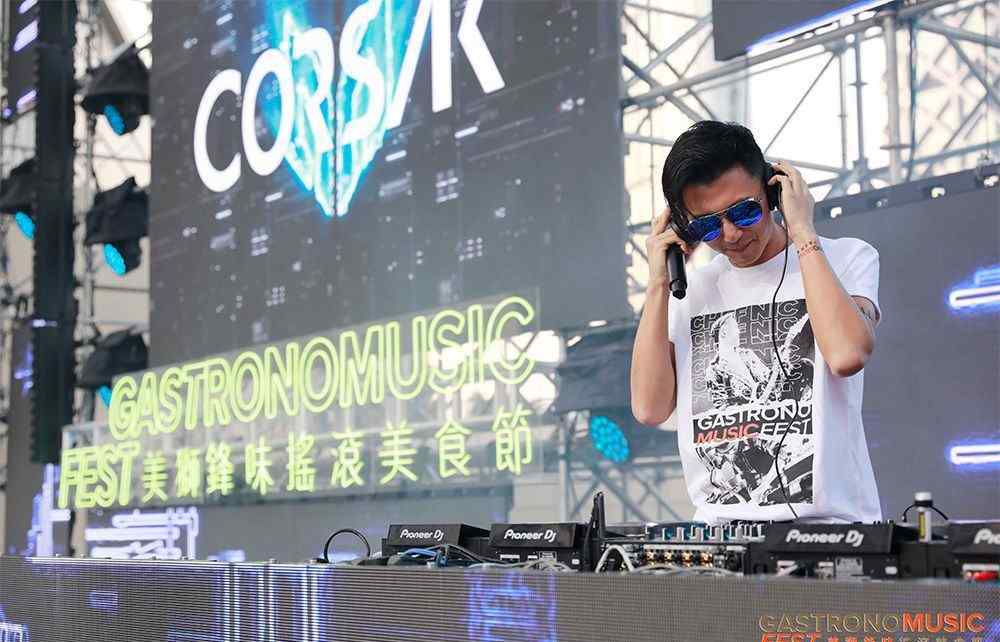 dj打碟危险性 39岁的谢霆锋，为什么活得这么快活？