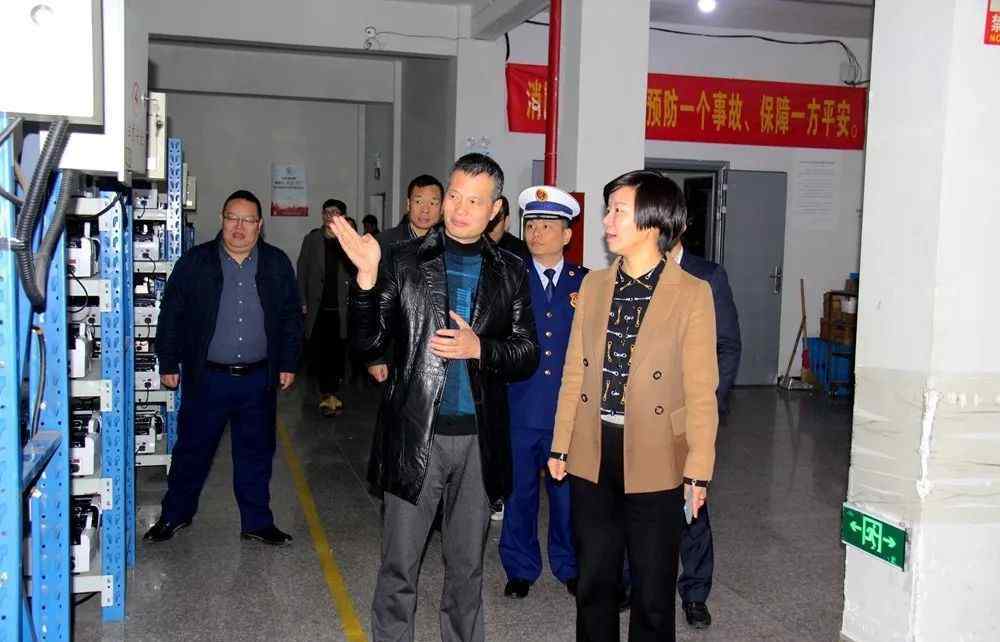 然鹏 平阳县委副书记、县长黄慧率队开展元旦节前消防安全检查