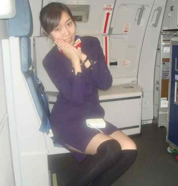 火车上的厕所粪便怎么处理 火车站女列车员上厕所图，图解火车上厕所的排泄物去哪里了火车站女列车员上厕所图，图解火车上厕所的排泄物去哪里了