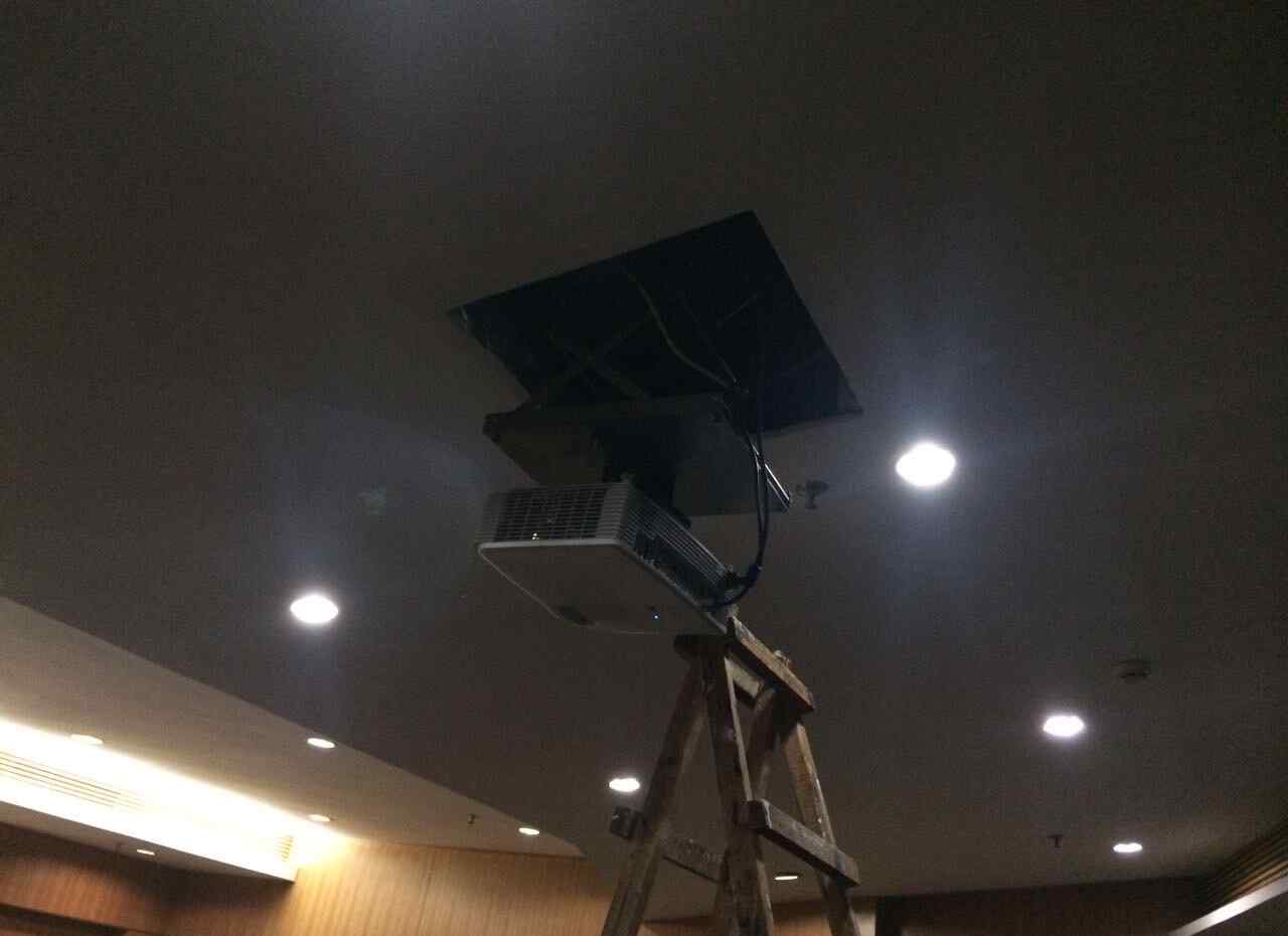 投影机安装 投影机安装方式，有些坑千万不要踩文章配图
