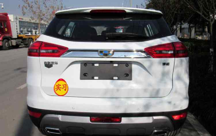 实习标志哪里买 驾驶证到手后3年再买新车，实习标志还用贴吗？交警再说最后一次