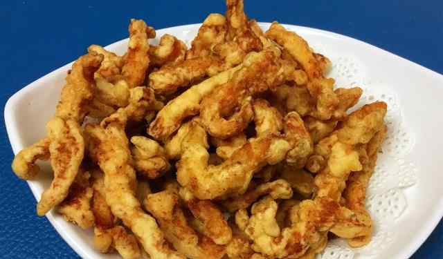 家常酥肉的做法 小酥肉的家常做法，又香又酥，做法简单，看一遍你也会