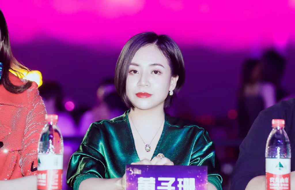 黄子珊 黄子珊年龄多大她北京豪宅在哪里？黄子珈老公资料照片