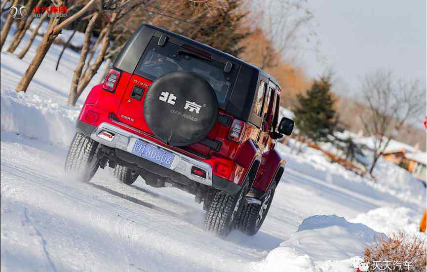 冰天辅助 冰雪世界一抹“北京红” BJ40PLUS解锁冰天雪地的越野新玩法